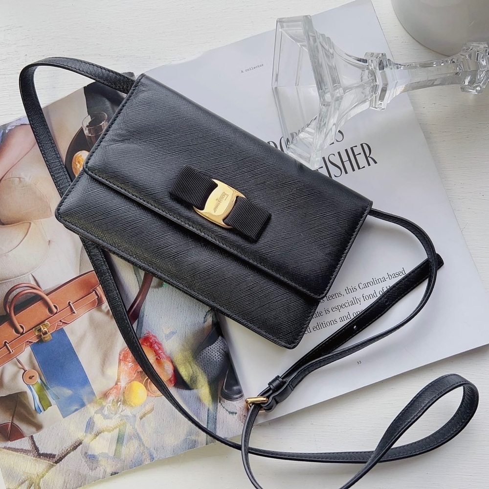 Salvatore Ferragamo Leather Crossbody Bag(belt bag）